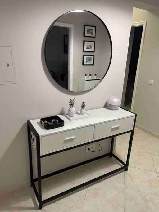 Luxury Modern Beach Apartment กัวเตย์รา ภายนอก รูปภาพ