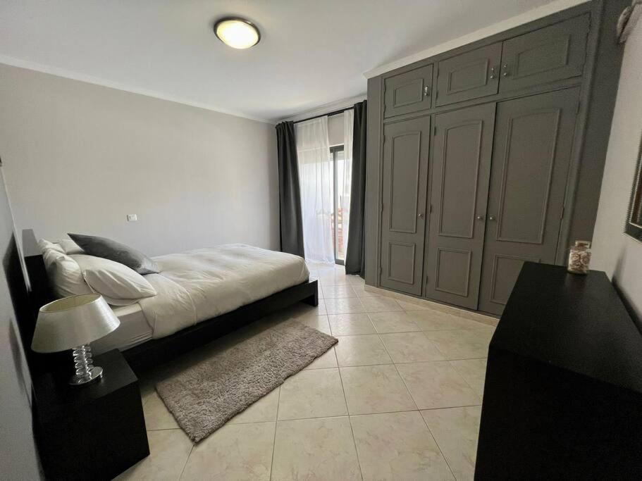 Luxury Modern Beach Apartment กัวเตย์รา ภายนอก รูปภาพ