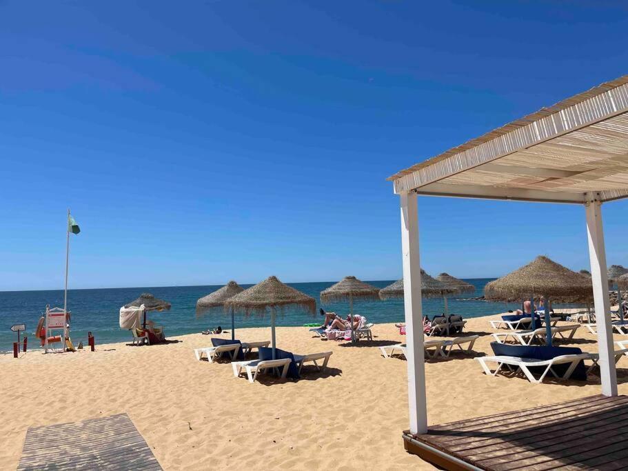 Luxury Modern Beach Apartment กัวเตย์รา ภายนอก รูปภาพ